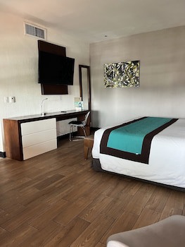 Aurea Hotel & Suites