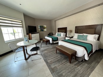 Aurea Hotel & Suites