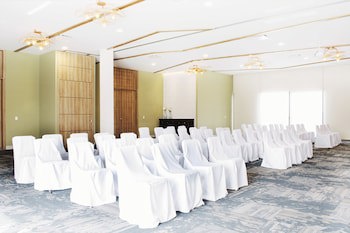 Aurea Hotel & Suites