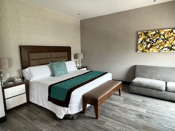 Aurea Hotel & Suites
