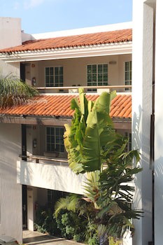 Aurea Hotel & Suites