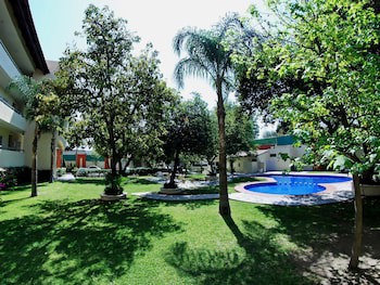 Aurea Hotel & Suites