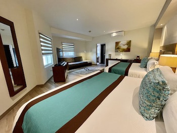 Aurea Hotel & Suites