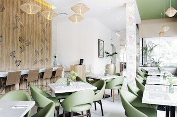 Aurea Hotel & Suites