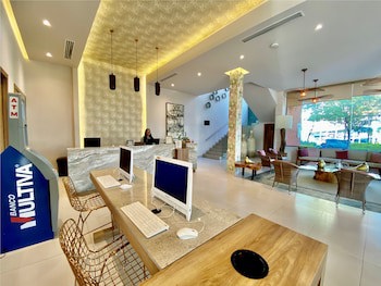Aurea Hotel & Suites