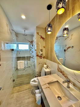 Aurea Hotel & Suites