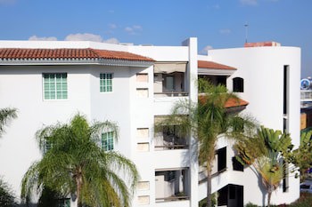 Aurea Hotel & Suites