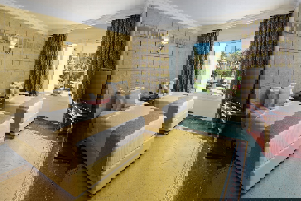 Palm Royale Resort - Soma Bay