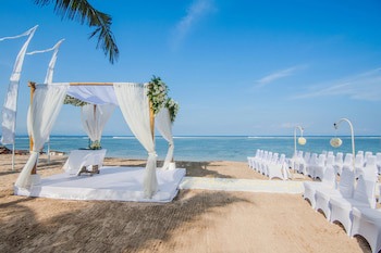 Griya Santrian A Beach Resort & Spa
