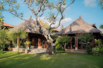 Griya Santrian A Beach Resort & Spa