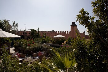Dar Les Cigognes
