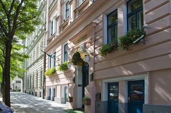 Anna Hotel