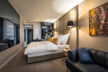 Grand Hotel Adriatic I