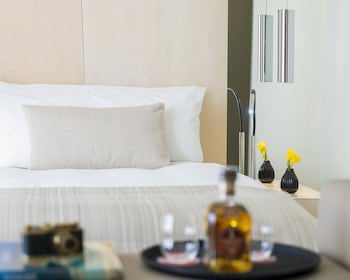 Cram Hotel