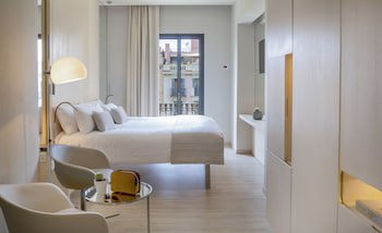 Cram Hotel
