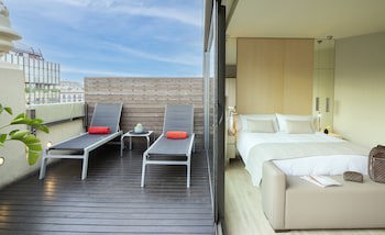 Cram Hotel