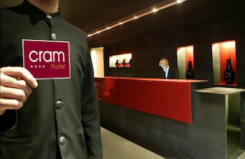 Cram Hotel