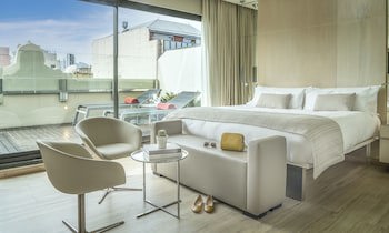 Cram Hotel