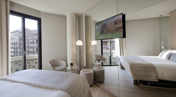 Cram Hotel