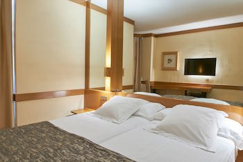 Hotel Ar Los Arcos