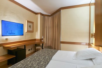 Hotel Ar Los Arcos