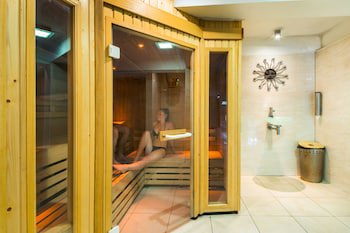 The Arden Hotel & Leisure Club
