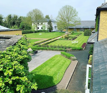 Dunraven Arms Hotel