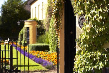 Dunraven Arms Hotel