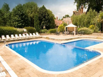 Macdonald Elmers Court Resort