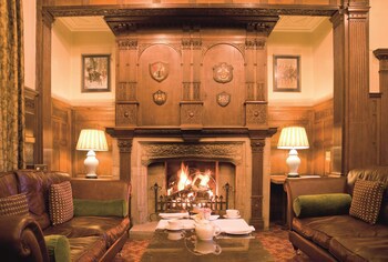 Macdonald Elmers Court Resort
