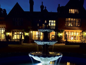 Macdonald Elmers Court Resort
