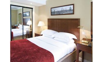 Macdonald Elmers Court Resort