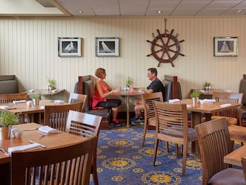 Macdonald Elmers Court Resort