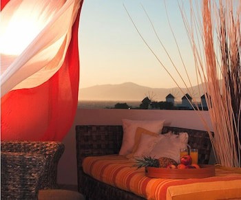 Poseidon Hotel & Suites fotoğrafı