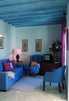 Poseidon Hotel & Suites fotoğrafı