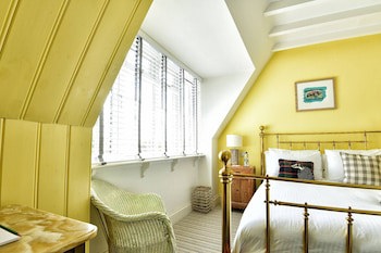 Lulworth Cove Inn