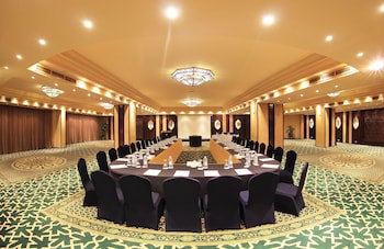 Pyramisa Suites Hotel Cairo