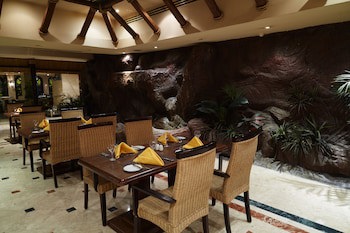 Pyramisa Suites Hotel Cairo