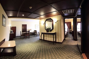 Pyramisa Suites Hotel Cairo