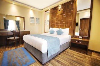 Pyramisa Suites Hotel Cairo