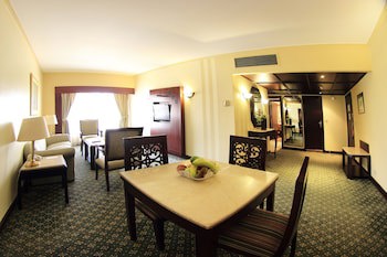 Pyramisa Suites Hotel Cairo