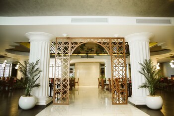 Pyramisa Suites Hotel Cairo
