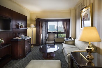 Pyramisa Suites Hotel Cairo