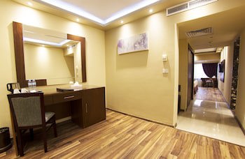Pyramisa Suites Hotel Cairo