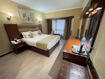 Pyramisa Suites Hotel Cairo