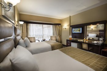 Pyramisa Suites Hotel Cairo