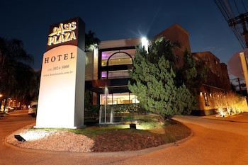 Oasis Plaza