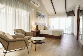 Bahia Del Sol Beach Front Boutique Hotel