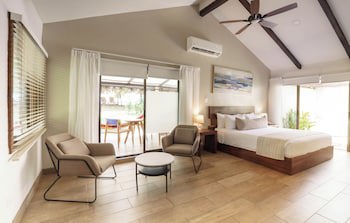 Bahia Del Sol Beach Front Boutique Hotel