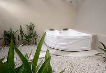 Bahia Del Sol Beach Front Boutique Hotel